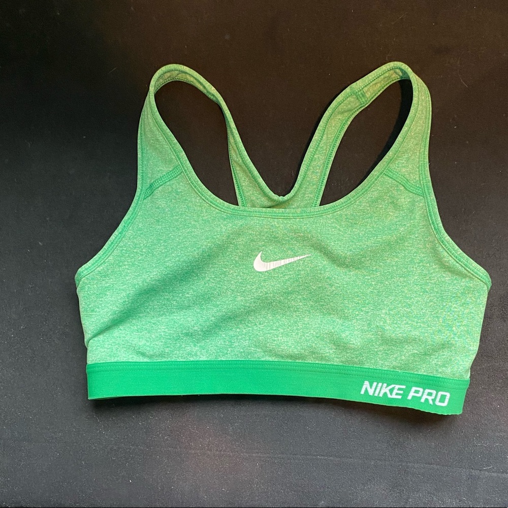 Nike pro sports bra
